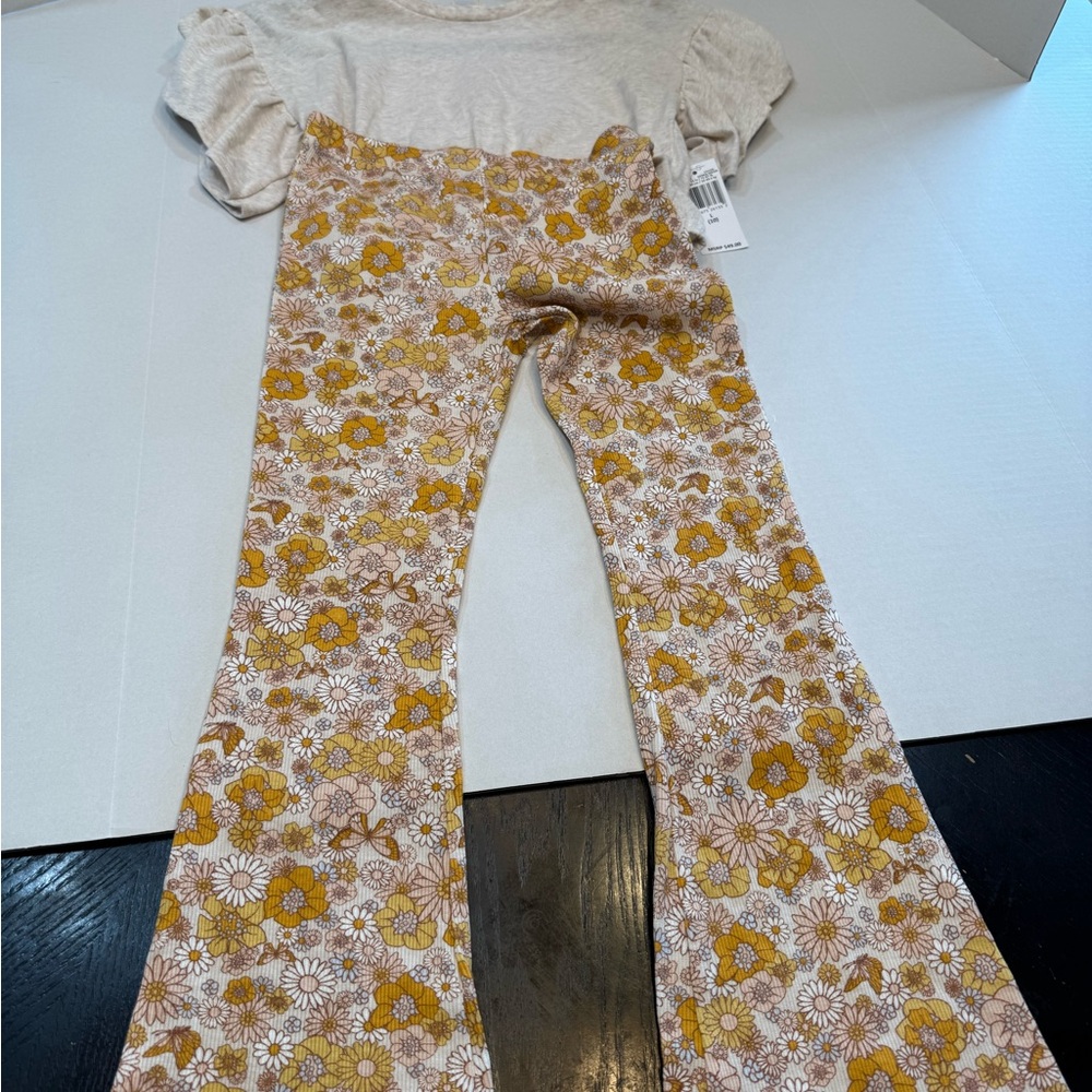 050. Jessica Simpson Yellow and Brown Matching Leggings Set